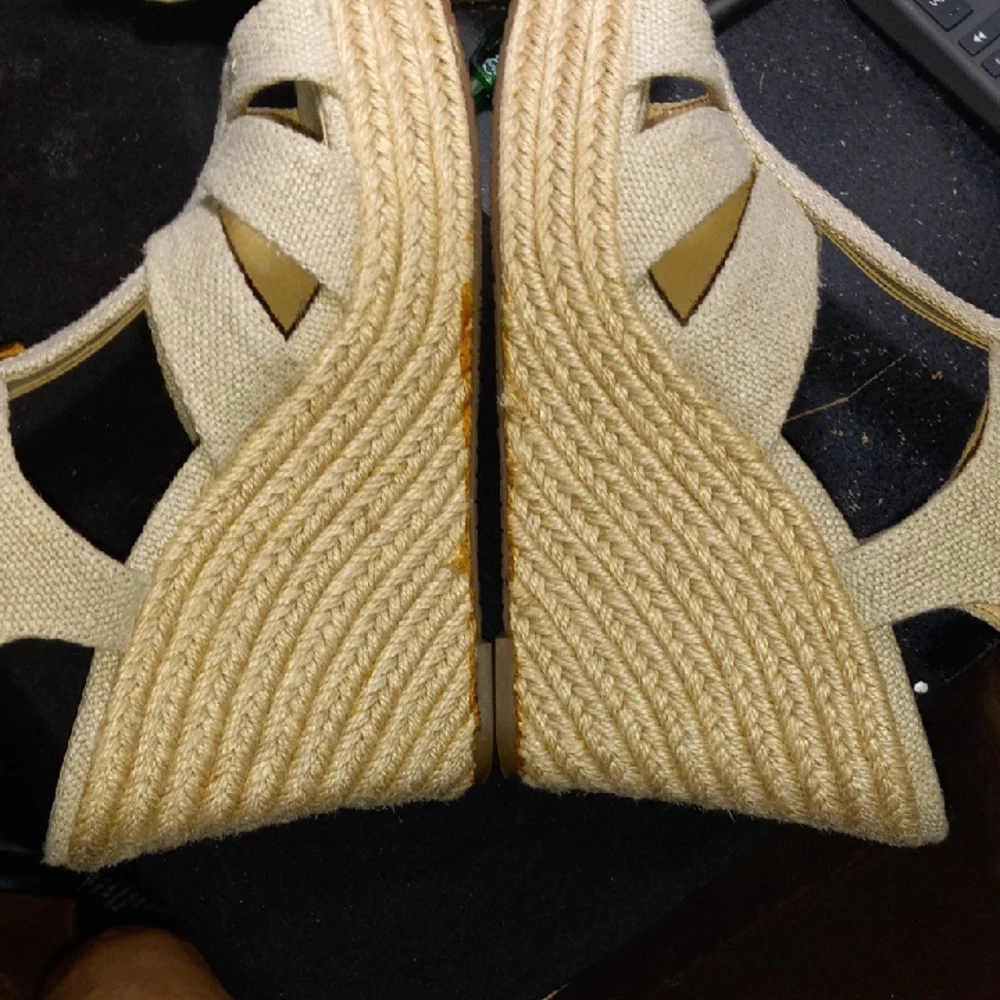 Michael Kors Natural Woven Wedges - Picture 7 of 12